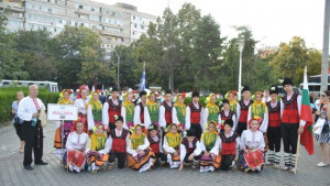 Ансабъл Зорница на фестивал в Румъния