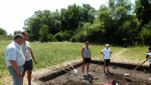 Неизвестни сгради и находки разкриват в Античния керамичен център край
