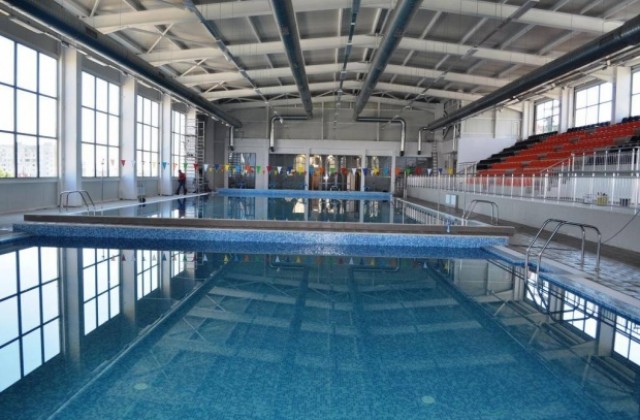 Наши плувци с отличия от турнир в Бургас