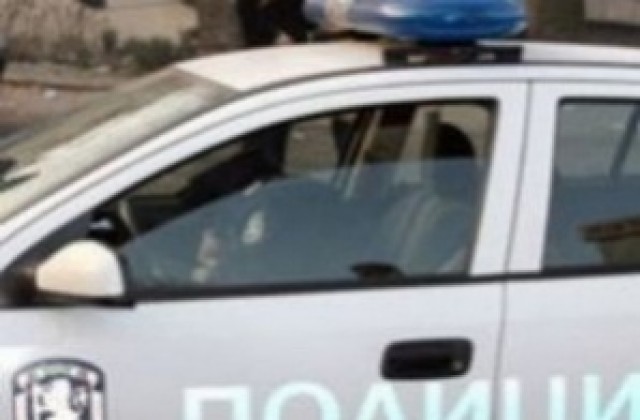 34-годишен шофьор ритна полицай и го прати в болницата
