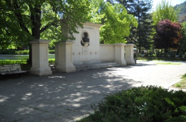 Концерт и поднасяне на венци и цветя за Илинденско-Преображенското въстание в Кюстендил