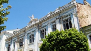 Реновират сградата на някогашната Софийска банка