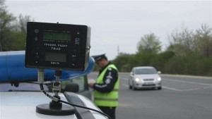 Внимание шофьори Пътните полицаи отново могат да спират коли за