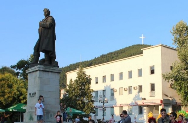 Паметникът на Гоце вече е на 60 години