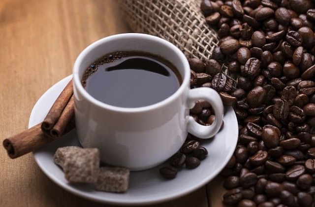 Защо хората обичат да си подслаждат кафето?