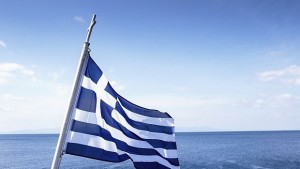 Гръцката фондова борса заработи отново но със срив