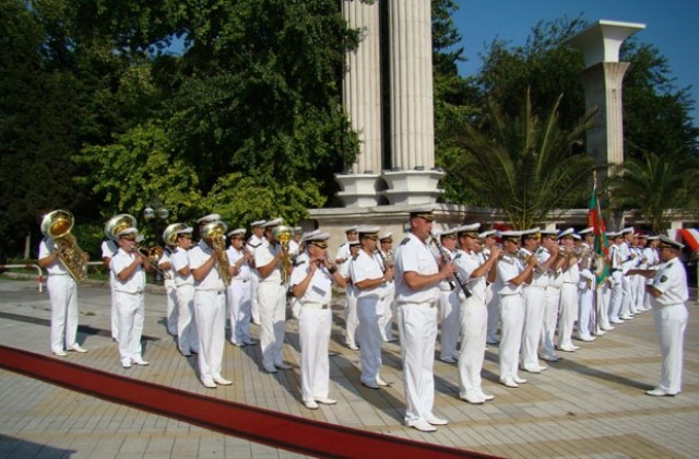 Представителният духов оркестър на военноморските сили с концерт  в Добрич