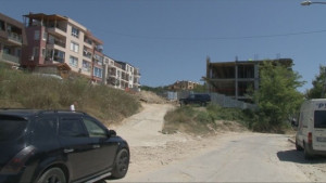 Улица във Варна пропадна стотици хора се прибират по домовете