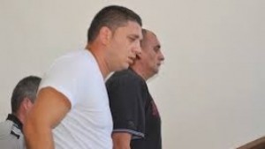 Постоянен арест и парична гаранция за обвиняемите за убийството в