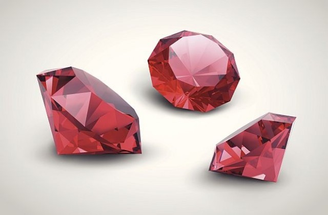 Пловдивските данъчни продават рубини и сапфири