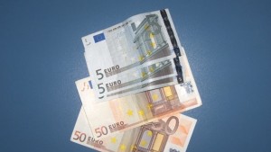 Хванаха младеж задигнал пари от офис в Дряново