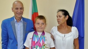 Хасково посрещна 11годишния медалист от световните игри на Спешъл Олимпикс
