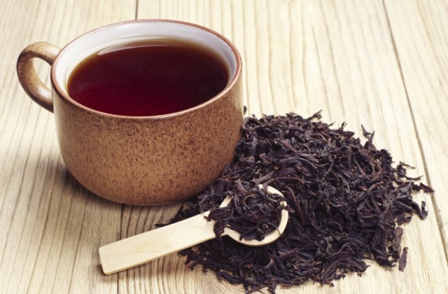 Британците губят страстта си към традиционния черен чай