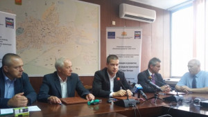 Подписаха договорите за доставката на 50 нови автобуса