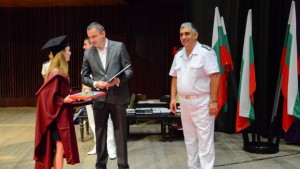 Кметът към абсолвентите на Морско училище Останете завинаги Вапцаровци