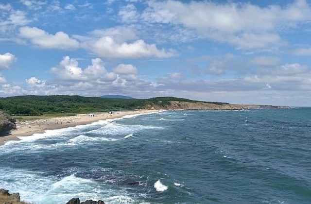 Остава слънчево, по морето и ветровито