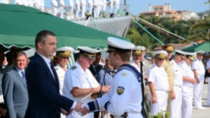 Кметът награди първенеца от военния випуск на ВВМУ