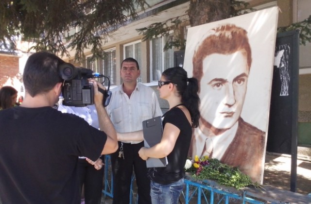 Снимат документален филм за д-р Стефан Черкезов