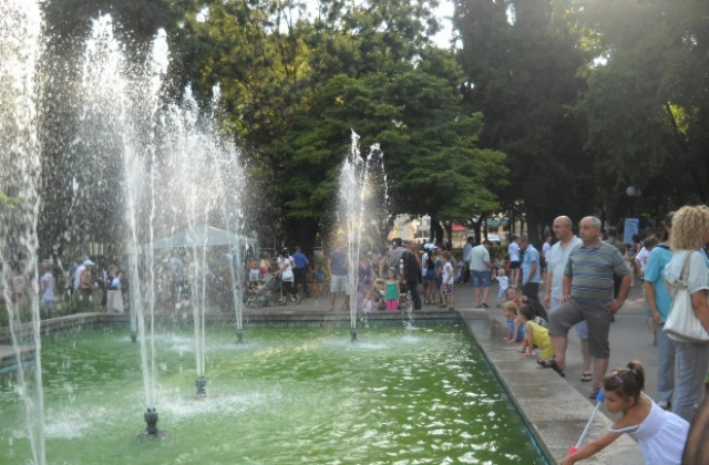 Слънчево и по-топло днес