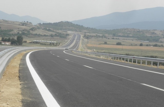 Инфраструктурата дръпнала строителството нагоре в края на пролетта