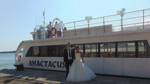 Необичайна церемония сватба на борда на кораба Анастасия СНИМКИ