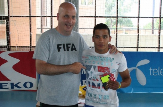 Исус от Стара Загора ще свири на световното за бездомни хора