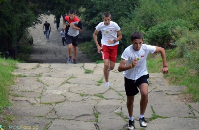 Над 200 деца са се записали в  състезанието по изкачване стълбите към Паметника на свободата