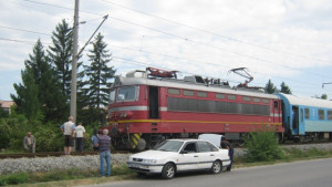 Влакът София Благоевград аварира в Дупница