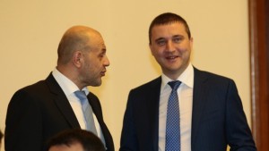 Горанов се похвали с близо 900 млн лв бюджетен излишък