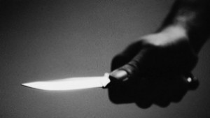 21годишен напсува и заплаши полицаи с нож