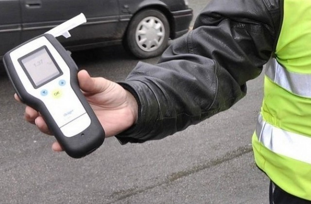 Шофьор с 2,64 промила катастрофира в Хисаря