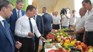 Медведев наложи ембарго и за храни от Албания Черна гора