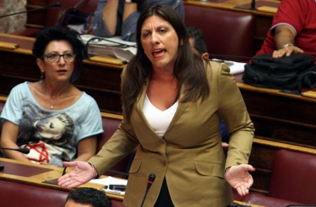 Решаващ вот в гръцкия парламент за спасителната програма