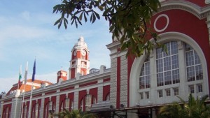 Две нестандартни изложби в ЖП гарата