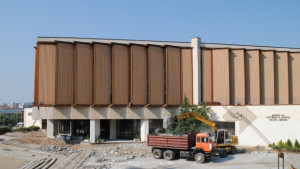 Изцяло обновяват площада и парка пред ДКС Васил Левски