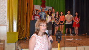 Кметът на община Казанлък награди младите таланти на Овощник