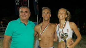 Данаил Папазов награди победителите в турнира по плажен волейбол