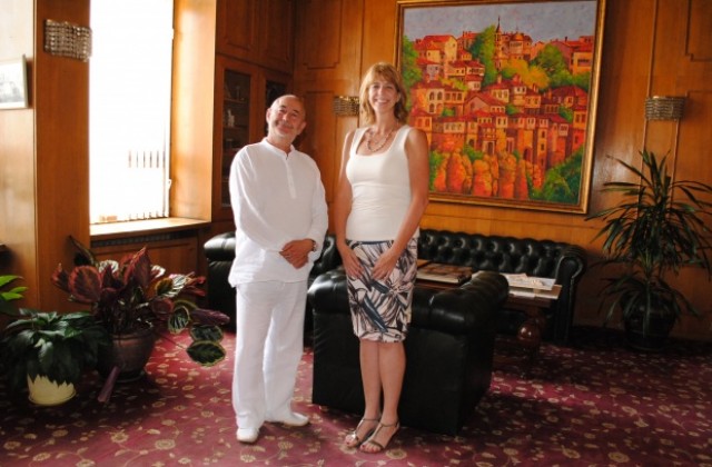 Културното аташе на САЩ ще помага за побратимяването на В. Търново с щатски град