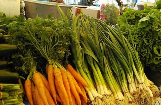 Засилени проверки на пазари, складове и обекти за търговия с пресни плодове и зеленчуци