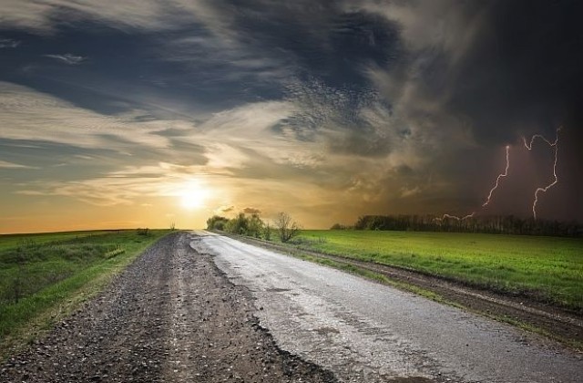 Днес ще бъде горещо, от понеделник дъжд и градушки