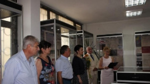 Министър Десислава Танева откри обновената галерия в Стражица