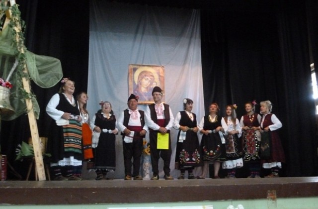 Голяма Богородица в село Драгановци (СНИМКИ)