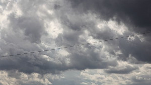 Дъжд и гръмотевици