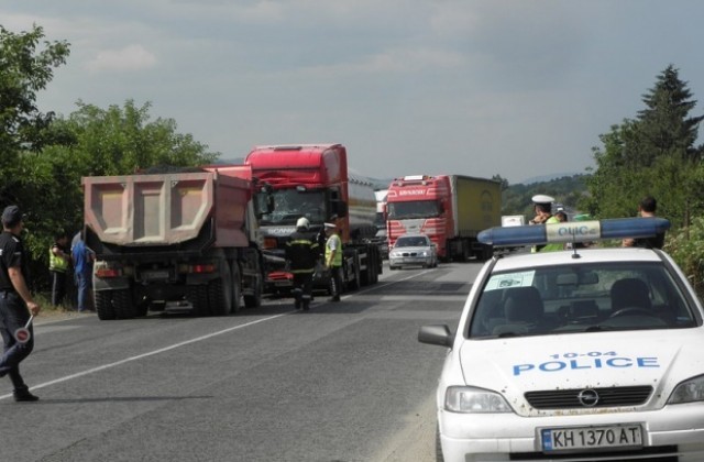 Полицията следи за скоростта на пътя като част от европейска акция