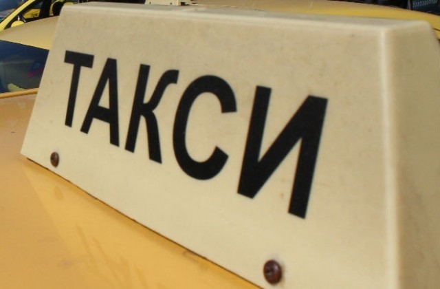 Инспектори засякоха масови нарушения на такситата по Черноморието (ВИДЕО)