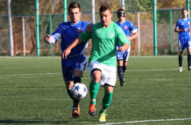 Берое привлече Ивелин Илиев