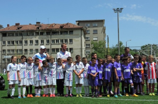 Етър ВТ и Болярчета пращат осем отбора на международен турнир в Несебър