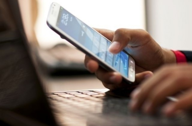 Данъчните отново хванаха телефоните, подсещат за неплатени актове към КАТ