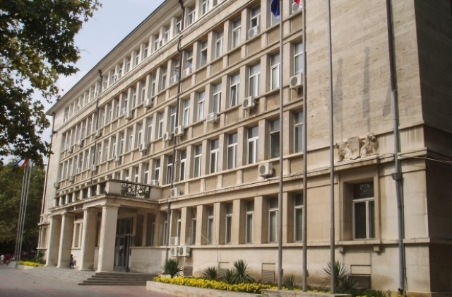 Крадец на златни накити остава в ареста