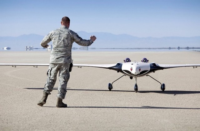 САЩ правят „невидим” самолет разузнавач